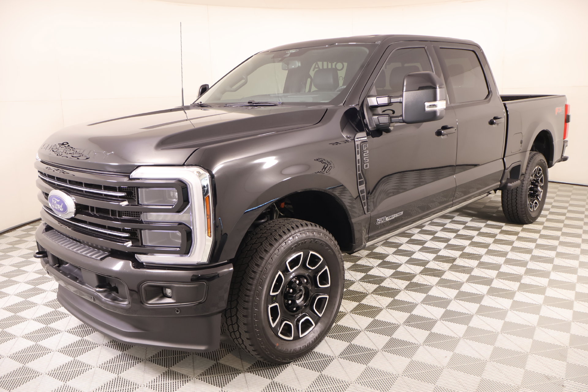 Used 2026 Ford F250 Platinum w/ FX4 Off-Road Package AWD/4WD image 11