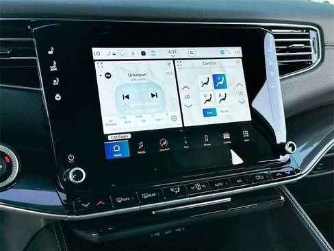 Used 2023 Jeep Wagoneer 4WD image 15