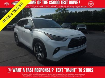 Used 2022 Toyota Highlander XLE