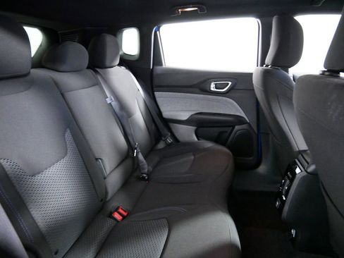 Used 2024 Jeep Compass Sport image 23