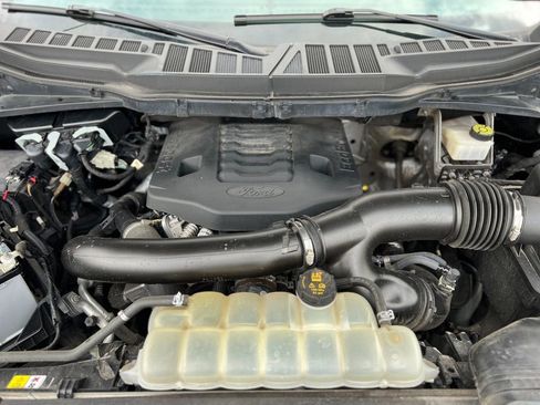 Used 2021 Ford F150 Platinum image 9