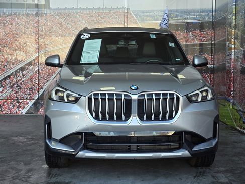 Used 2025 BMW X1 xDrive28i image 3
