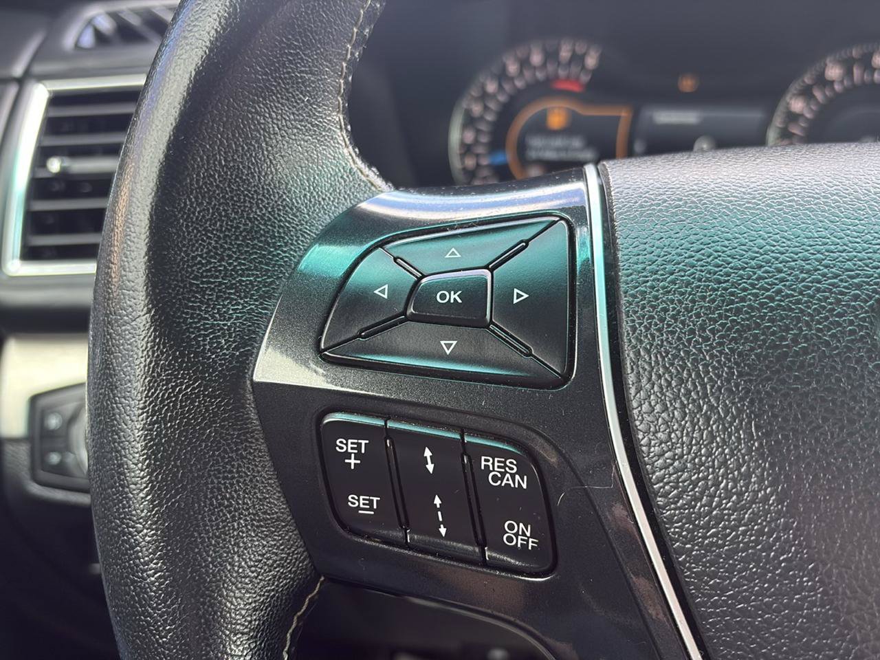 Used 2017 Ford Explorer Platinum AWD/4WD image 18
