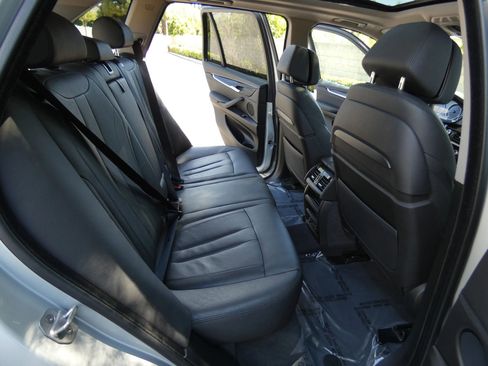 Used 2015 BMW X5 xDrive50i image 33
