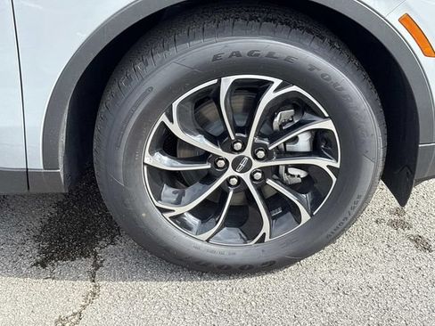 New 2026 Lincoln Nautilus Premier w/ Equipment Group 102A AWD/4WD image 9