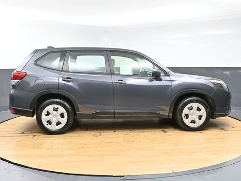 Used 2022 Subaru Forester image 8