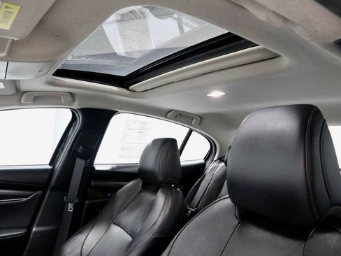 Used 2022 MAZDA MAZDA3 s image 34