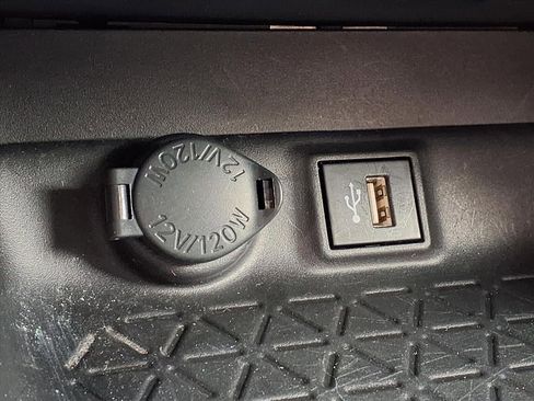 Used 2023 Toyota RAV4 XLE image 21