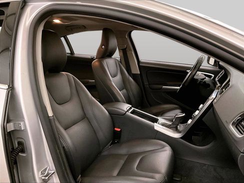 Used 2018 Volvo S60 T5 Inscription AWD/4WD image 7
