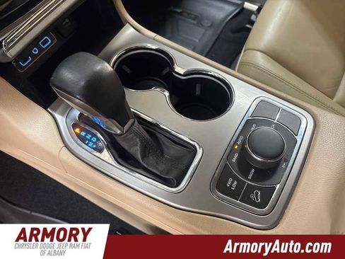 Used 2021 Jeep Grand Cherokee Limited image 22