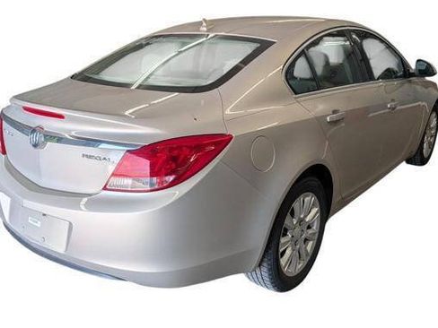 Used 2012 Buick Regal Leather FWD image 5