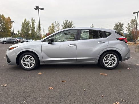 Certified 2025 Subaru Impreza 2.0i image 4