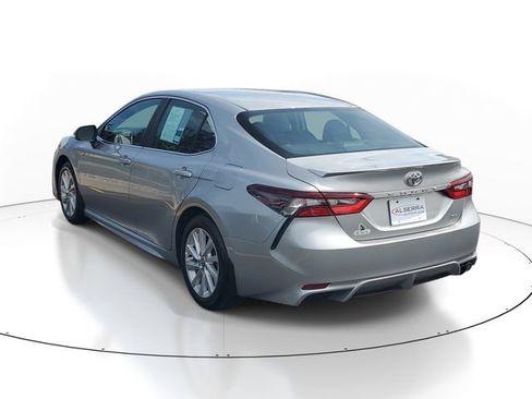 Used 2023 Toyota Camry SE AWD/4WD image 3