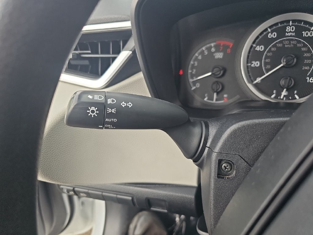 Used 2022 Toyota Corolla LE w/ Carpet Mat Package (TMS) FWD image 25