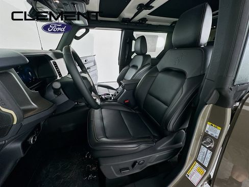 New 2026 Ford Bronco Badlands AWD/4WD image 28