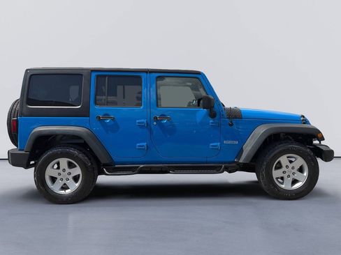 Used 2012 Jeep Wrangler Unlimited Sport AWD/4WD image 2