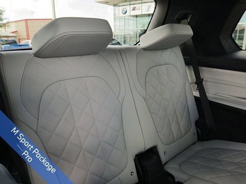 Used 2026 BMW X7 xDrive40i AWD/4WD image 13