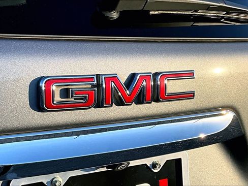 Used 2023 GMC Terrain Denali image 10