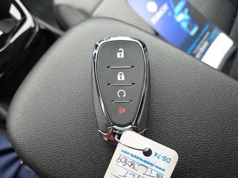 New 2026 Chevrolet Trax LT w/ Driver Confidence Package image 8