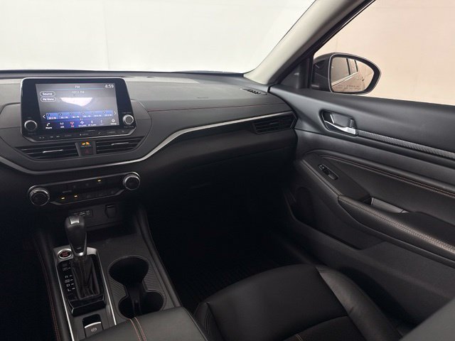 Used 2022 Nissan Altima 2.5 SR AWD/4WD image 32