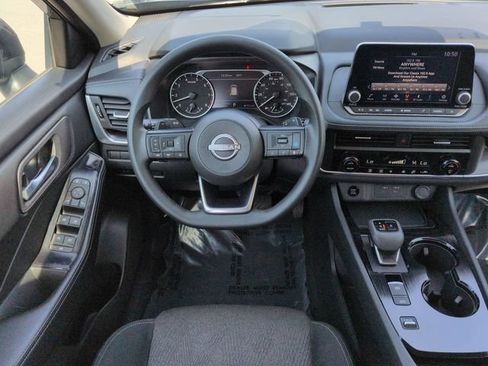 Used 2024 Nissan Rogue SV FWD image 15