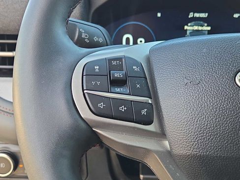 Used 2025 Ford Explorer Active w/ Active Comfort Package image 24