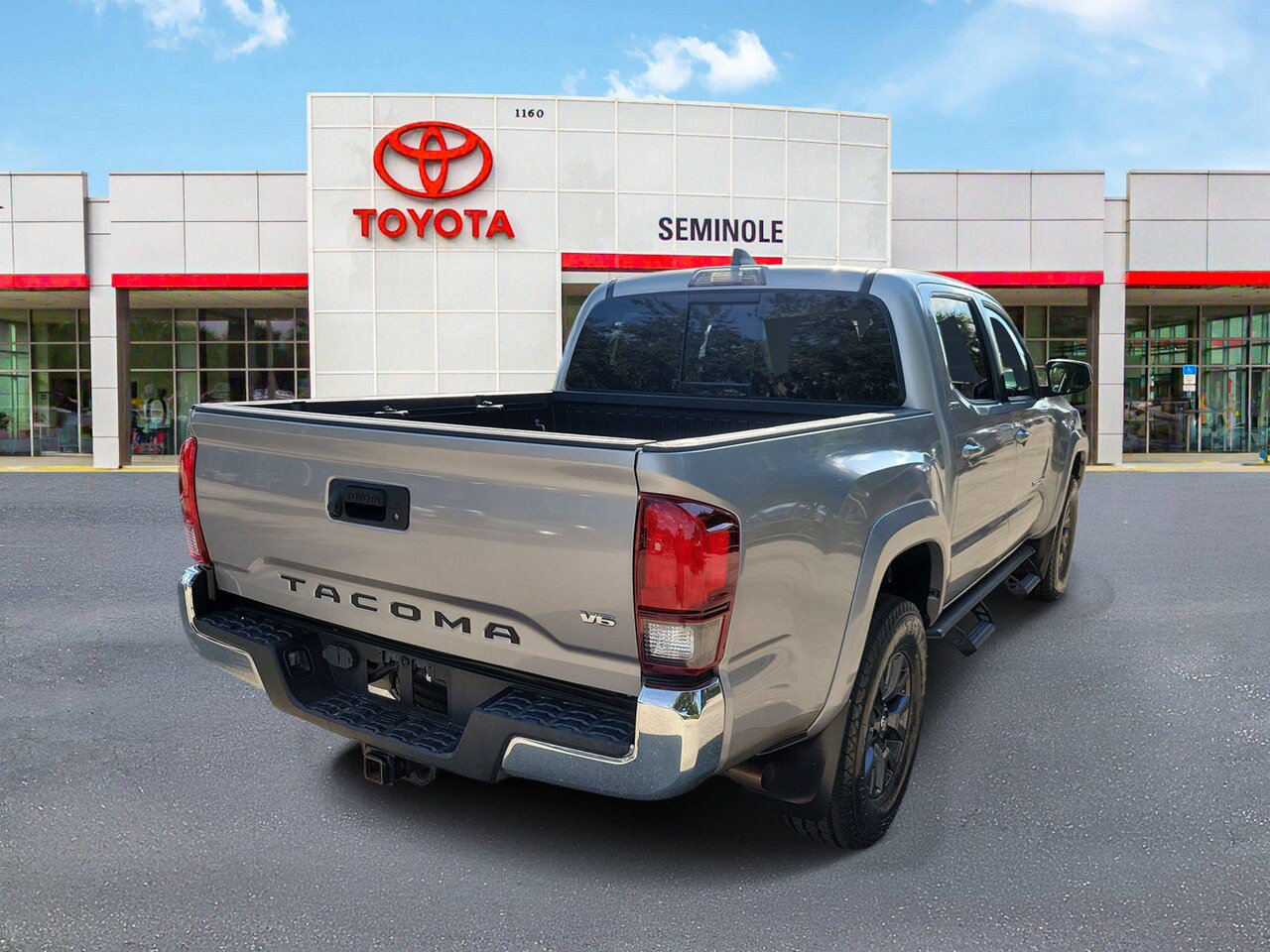 Used 2021 Toyota Tacoma SR5 RWD image 3