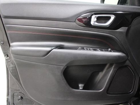 Used 2022 Jeep Compass Trailhawk w/ Trailhawk Convenience Group image 16