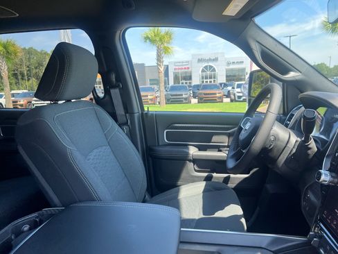 New 2026 RAM 2500 Big Horn AWD/4WD image 15