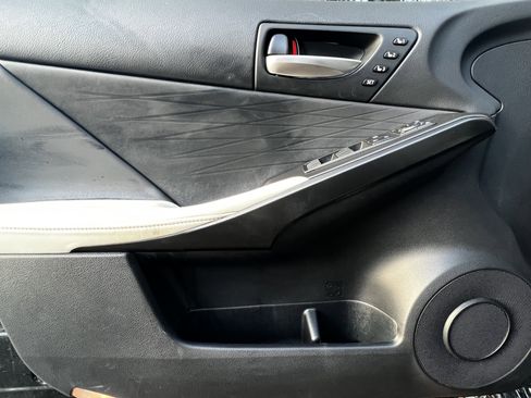 Certified 2025 Lexus IS 350 F Sport image 13