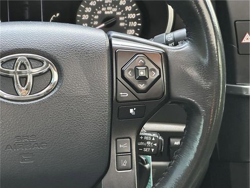 Used 2018 Toyota Sequoia SR5 w/ Carpet Cargo Mat Package image 20