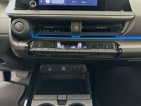 Used 2024 Toyota Prius XLE image 15