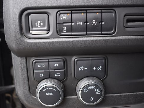 Used 2023 Chevrolet Tahoe LT AWD/4WD image 24