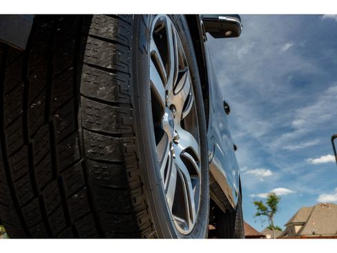 Used 2024 Ford Expedition Limited AWD/4WD image 9