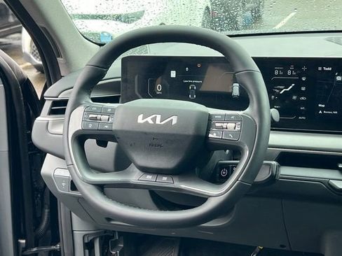 Certified 2024 Kia EV9 Wind image 14