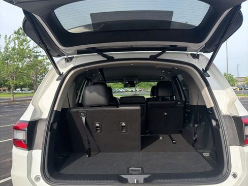 Used 2025 Honda Pilot EX-L image 30