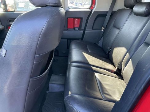 Used 2012 Toyota FJ Cruiser 4WD image 21