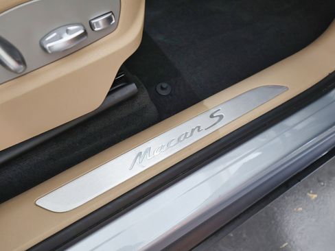 Used 2021 Porsche Macan S image 48