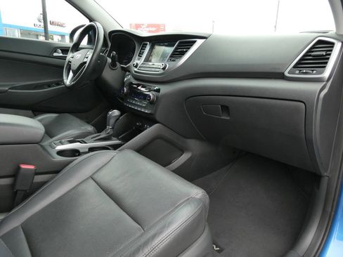 Used 2016 Hyundai Tucson Limited w/ Option Group 03 FWD image 14