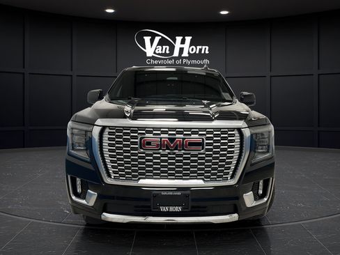 Used 2021 GMC Yukon XL Denali w/ Denali Premium Package AWD/4WD image 2