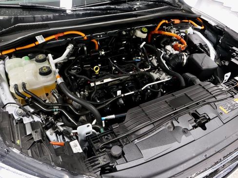 Used 2023 Ford Escape SE image 17