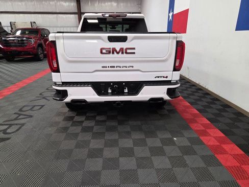 Used 2021 GMC Sierra 1500 AT4 w/ AT4 Premium Package AWD/4WD image 12