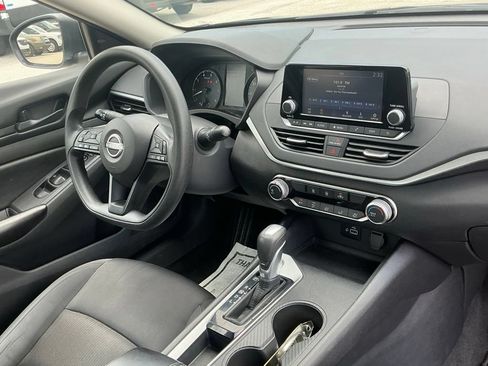Used 2024 Nissan Altima 2.5 S FWD image 23