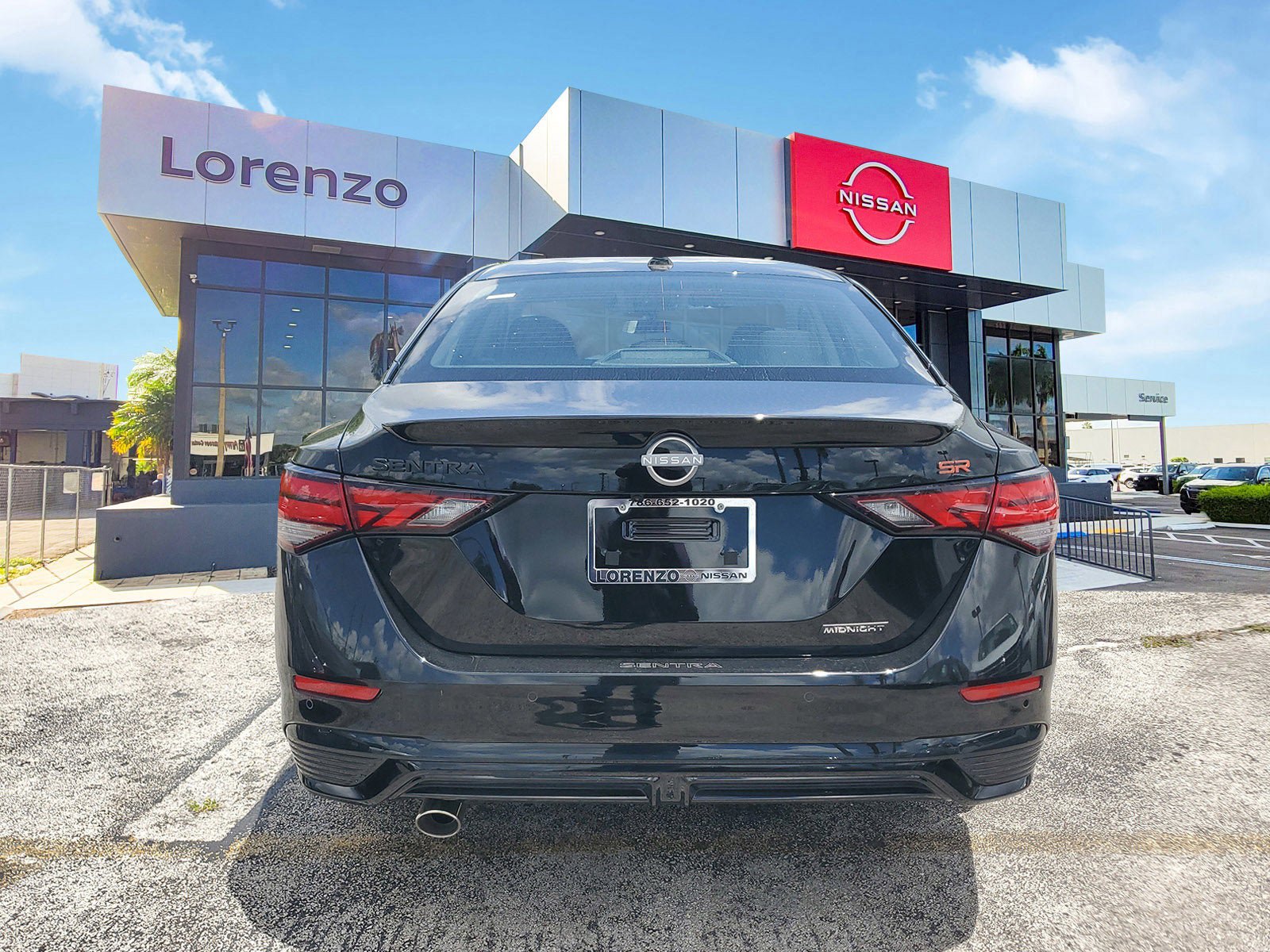 New 2025 Nissan Sentra SR w/ Midnight Edition FWD image 5