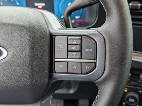 New 2026 Ford F250 Lariat w/ Black Appearance Package image 19