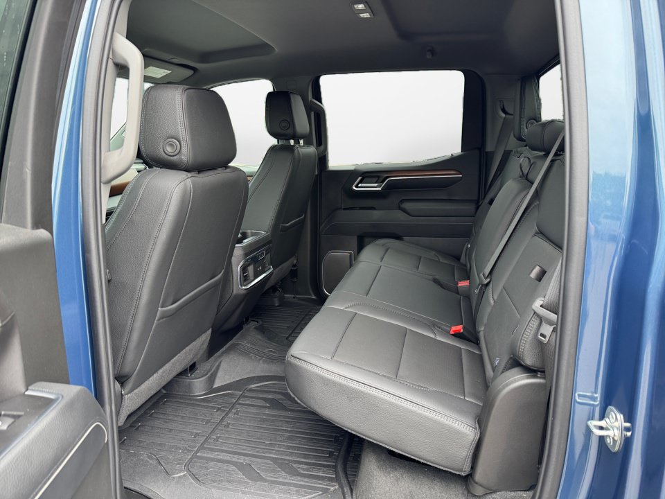 Used 2025 GMC Sierra 1500 Denali AWD/4WD image 16