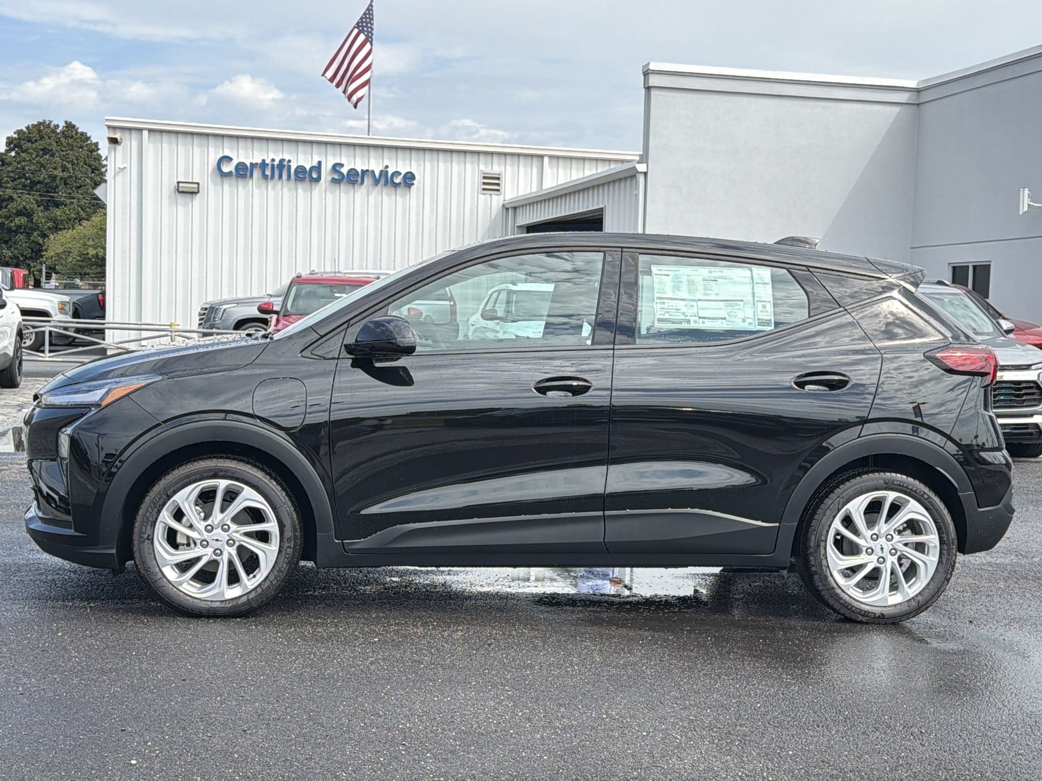 New 2027 Chevrolet Bolt LT w/ Comfort Package FWD image 17