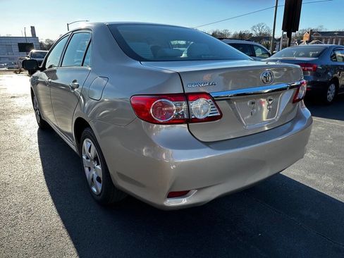 Used 2013 Toyota Corolla image 5