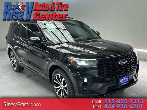Used 2025 Ford Explorer ST-Line w/ Premium Package RWD image 1