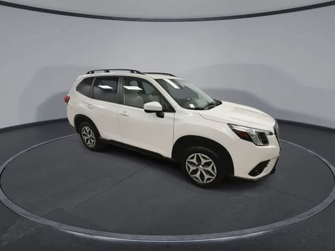 Used 2023 Subaru Forester Premium AWD/4WD image 2